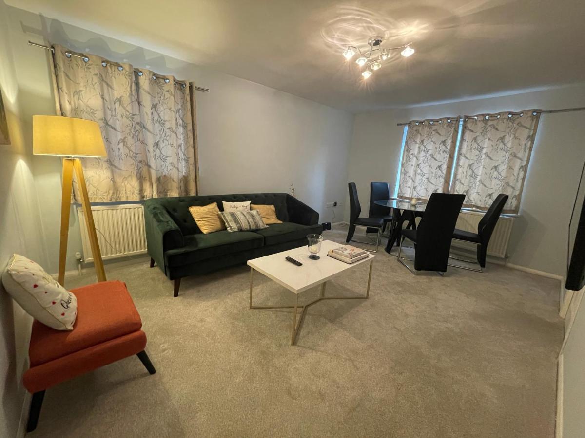 2 Bedroom Apartment Near Southfields 런던 외부 사진