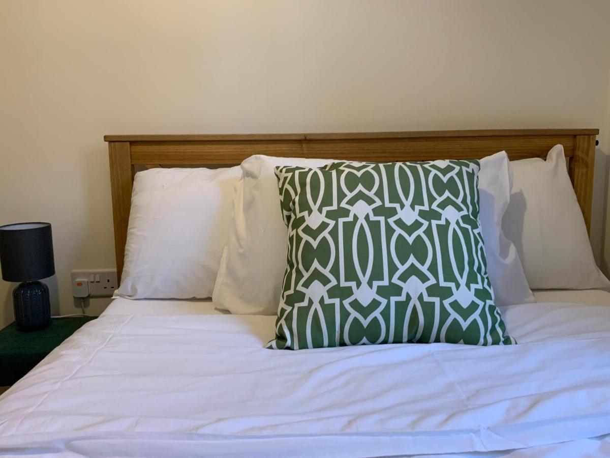 2 Bedroom Apartment Near Southfields 런던 외부 사진