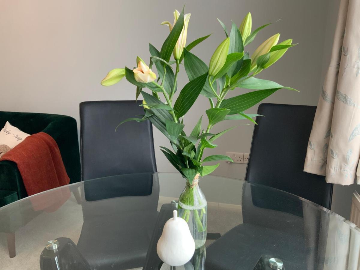 2 Bedroom Apartment Near Southfields 런던 외부 사진